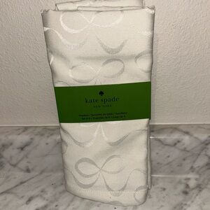 Kate Spade Dinner  Coquette Bow Napkins 19" Set 4 Fresh Cream Holiday Christmas
